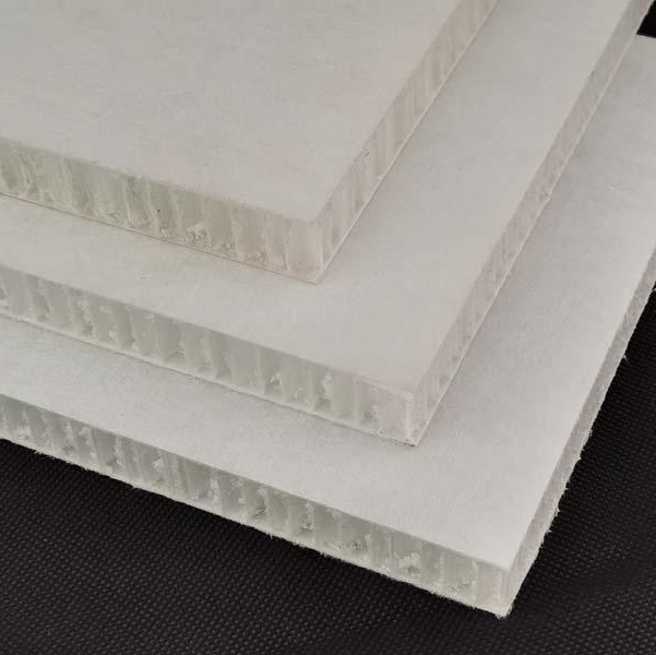 熱塑(su)性複合材(cái)料車廂闆(pǎn)：未來廂式(shì)貨車行業(ye)發展方向(xiàng)(圖1)